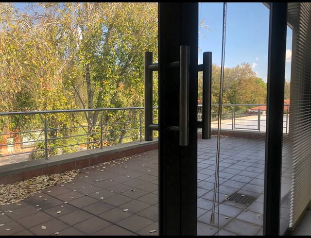 81M² RETAIL TO LET IN SANDTON CENTRAL